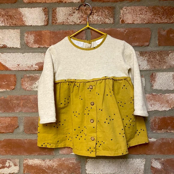 Adorable Zara Girl Cotton Dress w Wood Buttons